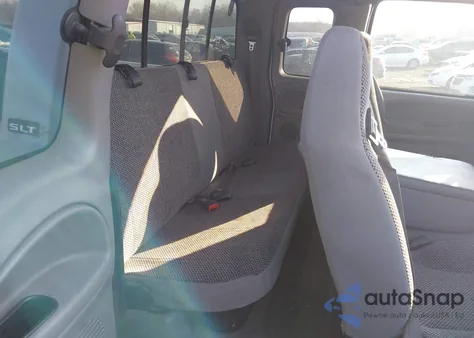 2002 Dodge Ram 2500 St z USA, uszkodzony, nr VIN 3B7KF23642M261814